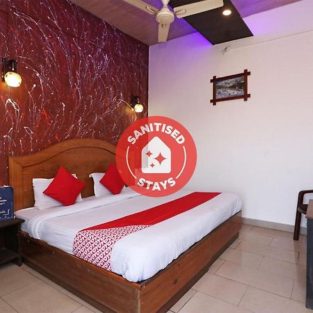 Oyo 77137 Hotle Castle Inn Mumbai Exterior photo